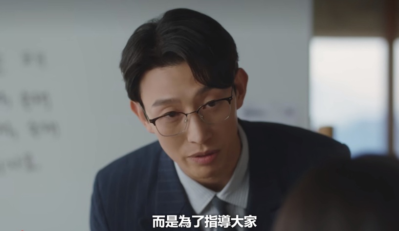 Netflix《非常律師禹英禑》鄭明錫「超暖細節」解析!把英禑當夥伴,「董格拉米案」處處都藏暖心細節!