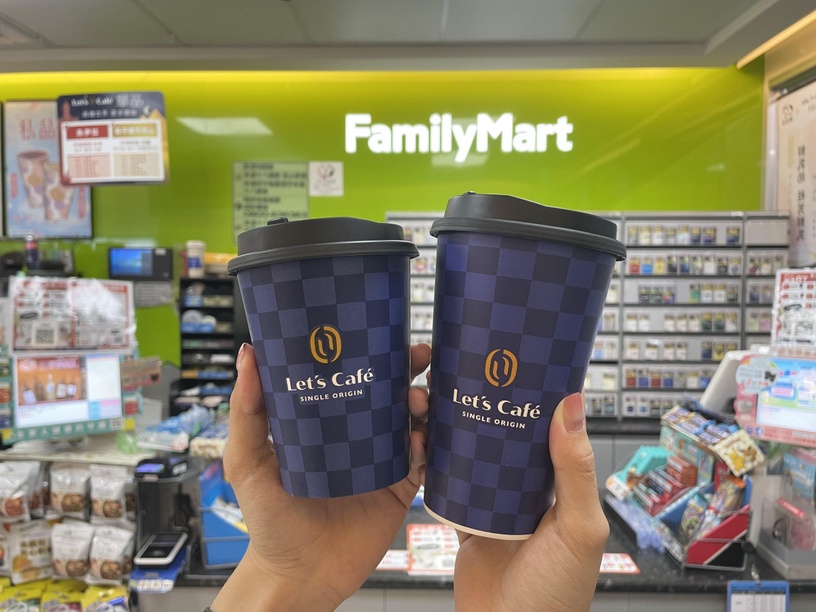 全家買一送一!全家Let’s Café咖啡買一送一限時開跑,加碼熱狗、可樂、古娃娃冰品5折