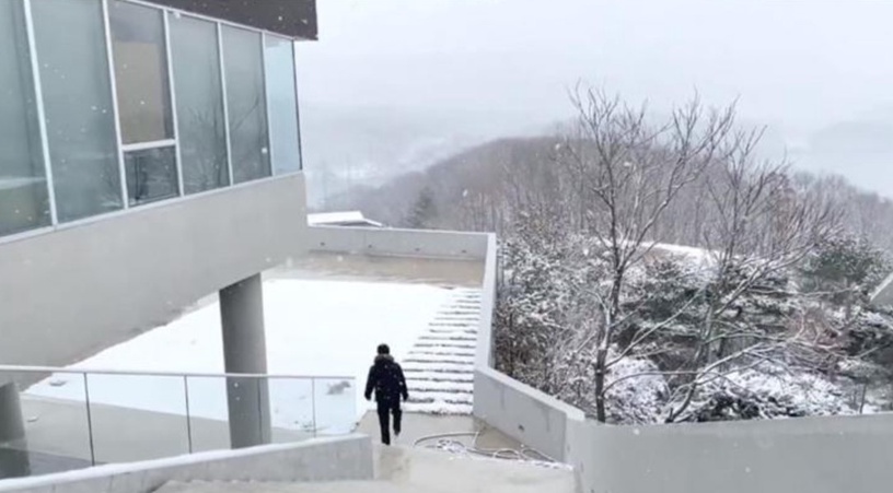 韓星「超狂豪宅」!《非常律師禹英禑》姜其永家堪比《秘密花園》玄彬家,她家4間更衣室全名牌