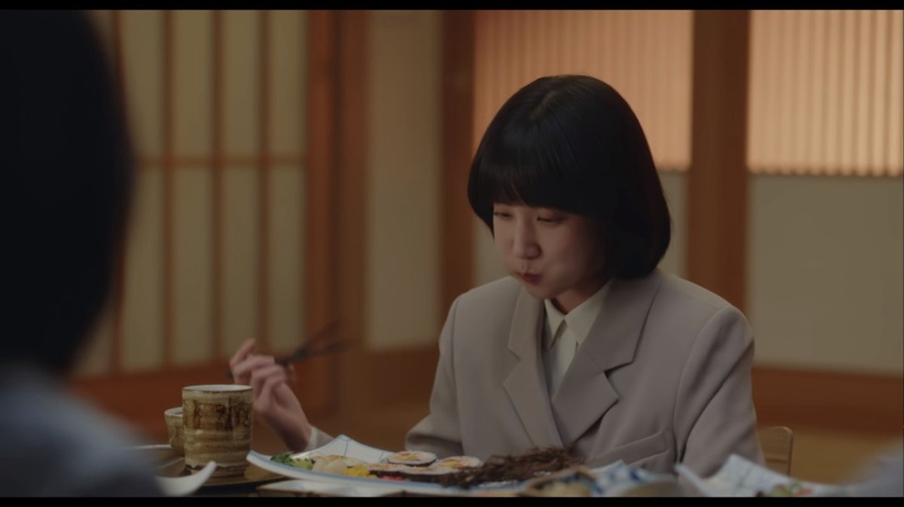 《非常律師禹英禑》隱藏「劇情細節」!濬浩送英禑的禮物是投影儀?這細節證明英禑也在意濬浩!