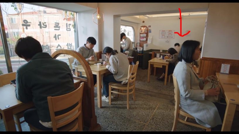 《非常律師禹英禑》隱藏「劇情細節」!濬浩送英禑的禮物是投影儀?這細節證明英禑也在意濬浩!