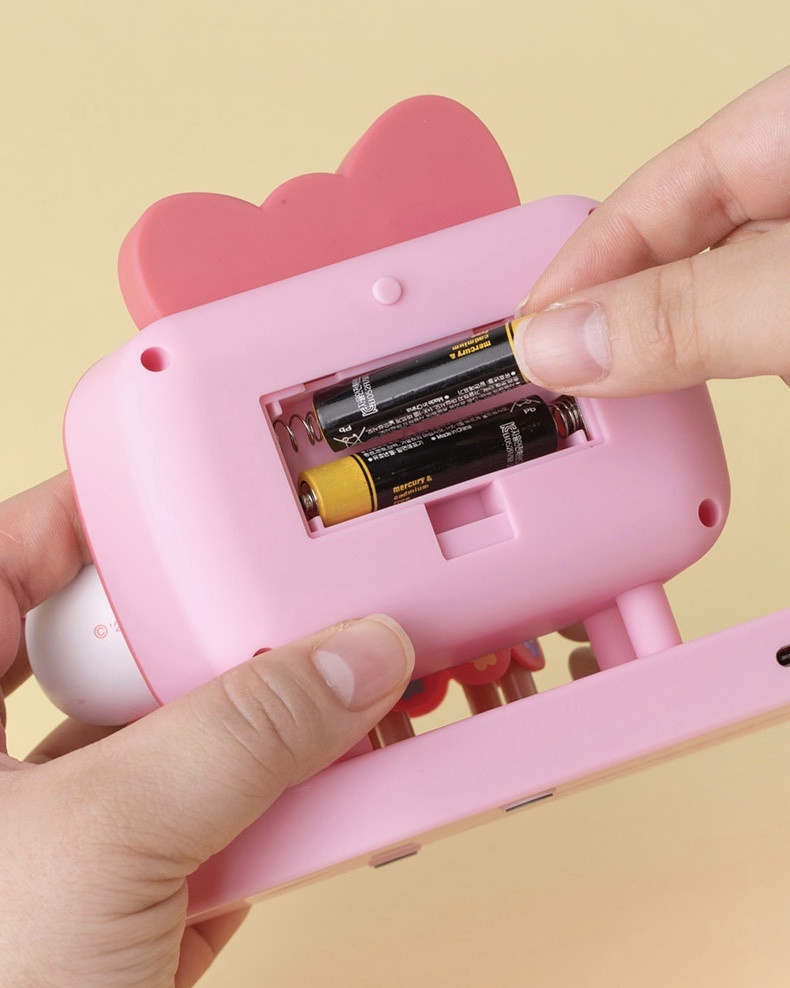 少女心噴發!Hello Kitty無線充電座粉嫩登場,結合鬧鐘功能,實用又療癒!