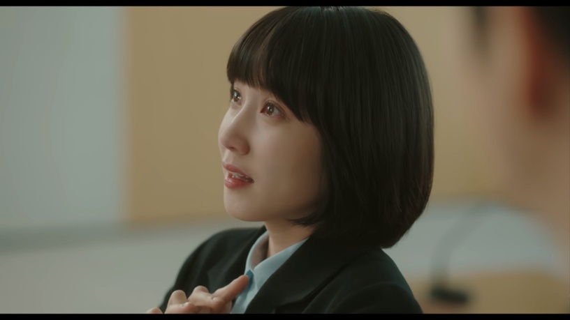 Netflix《非常律師禹英禑》朴恩斌「演技細節」解析!母女相認「微表情變化」太絕,她連當背景都在飆戲