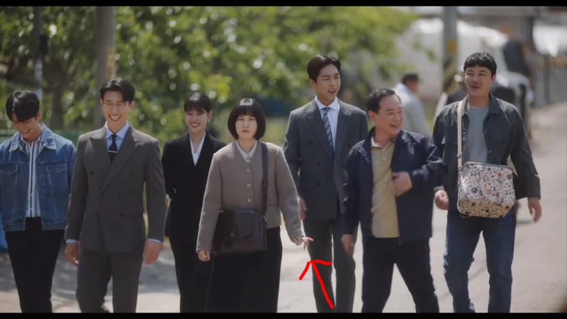 Netflix《非常律師禹英禑》朴恩斌「演技細節」解析!母女相認「微表情變化」太絕,她連當背景都在飆戲