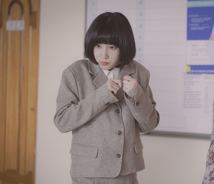 Netflix《非常律師禹英禑》朴恩斌「演技細節」解析!母女相認「微表情變化」太絕,她連當背景都在飆戲