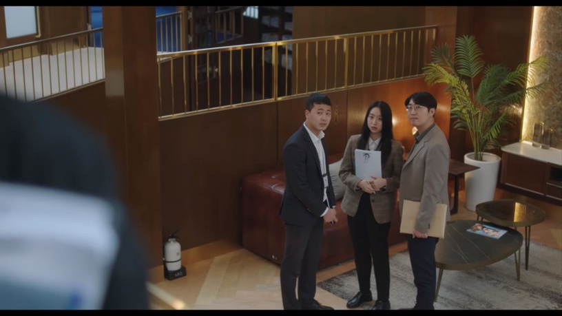 Netflix《非常律師禹英禑》秀妍6個「超暖細節」!為英禑鳴不平、遇危險,她「這反應」真能看出人品!