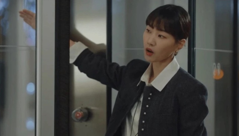 Netflix《非常律師禹英禑》秀妍6個「超暖細節」!為英禑鳴不平、遇危險,她「這反應」真能看出人品!