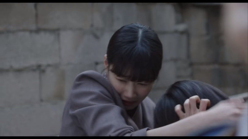 Netflix《非常律師禹英禑》秀妍6個「超暖細節」!為英禑鳴不平、遇危險,她「這反應」真能看出人品!