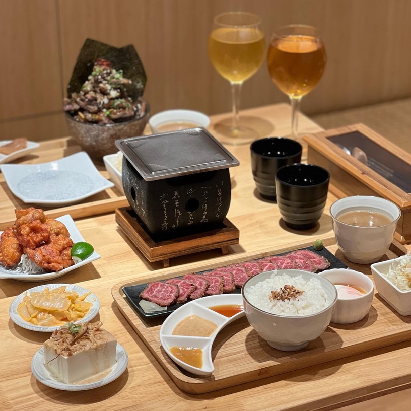 老饕最愛!特搜全台6間「炸牛排名店」,粉嫩色澤 x 鮮嫩多汁,還能放石板炙烤DIY!