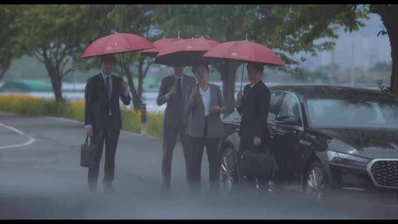 《非常律師禹英禑》6個「寫實」劇情細節!刑事&民事法庭有差異,「汪洋」原型律所真有鯨魚掛畫