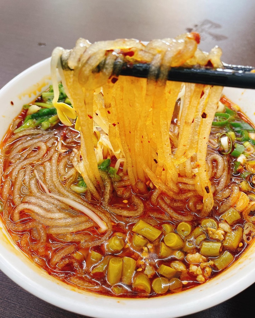 好評大推!台中5家「必吃酸辣粉」推薦,重慶正宗美味,酸辣口感超涮嘴!