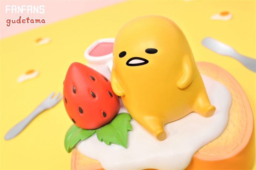 蛋黃哥草莓生吐司公仔/優惠價2680元