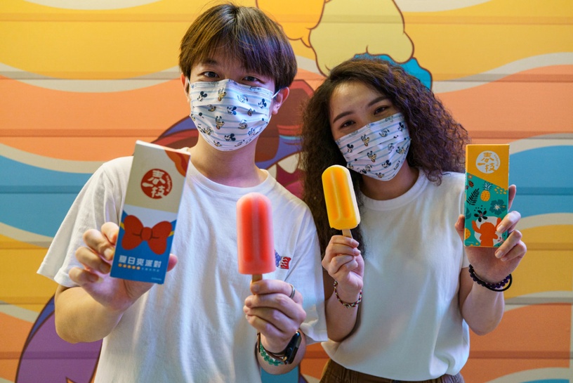 迪士尼現身信義區!迪士尼夏主題快閃店來了,唐老鴨、史迪奇超萌登場,再推迪士尼冰棒