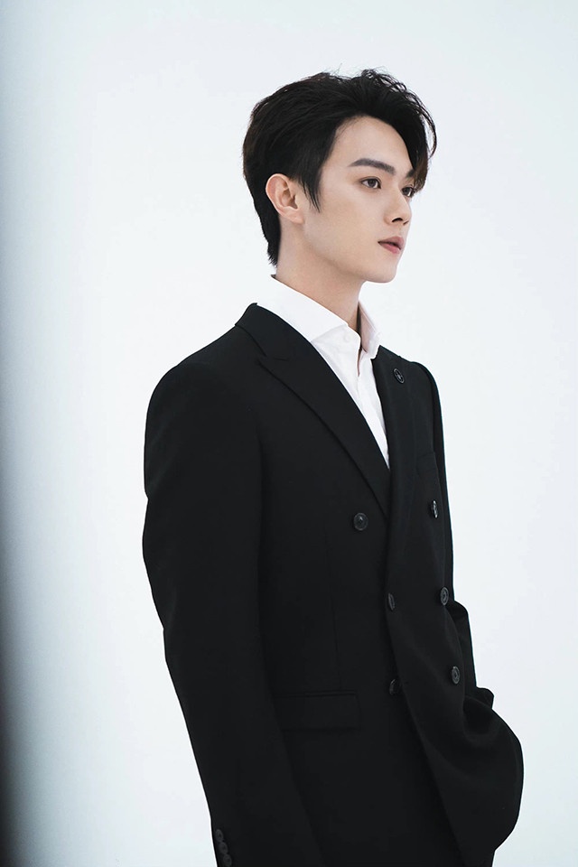網評最高顏值95後陸劇男星TOP 3:許凱