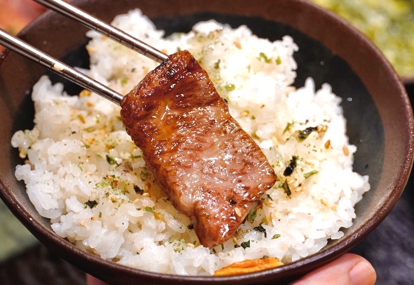 8月壽星有生日優惠!馬辣新品牌「燒肉ChaCha」新開幕,280元起開吃,加碼吃到飽免費