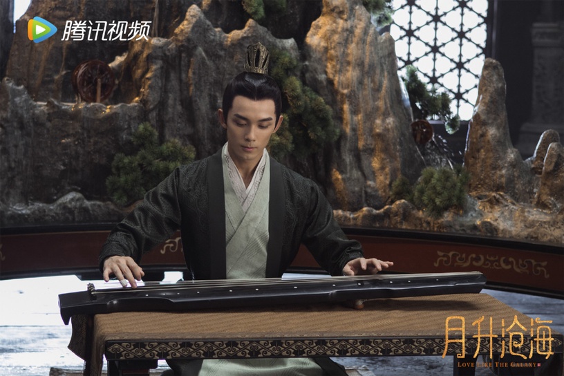 《星漢燦爛》吳磊7件事!天然帥哥、高情商救場熱巴&譚松韻,對「凌不疑」評價超特別!