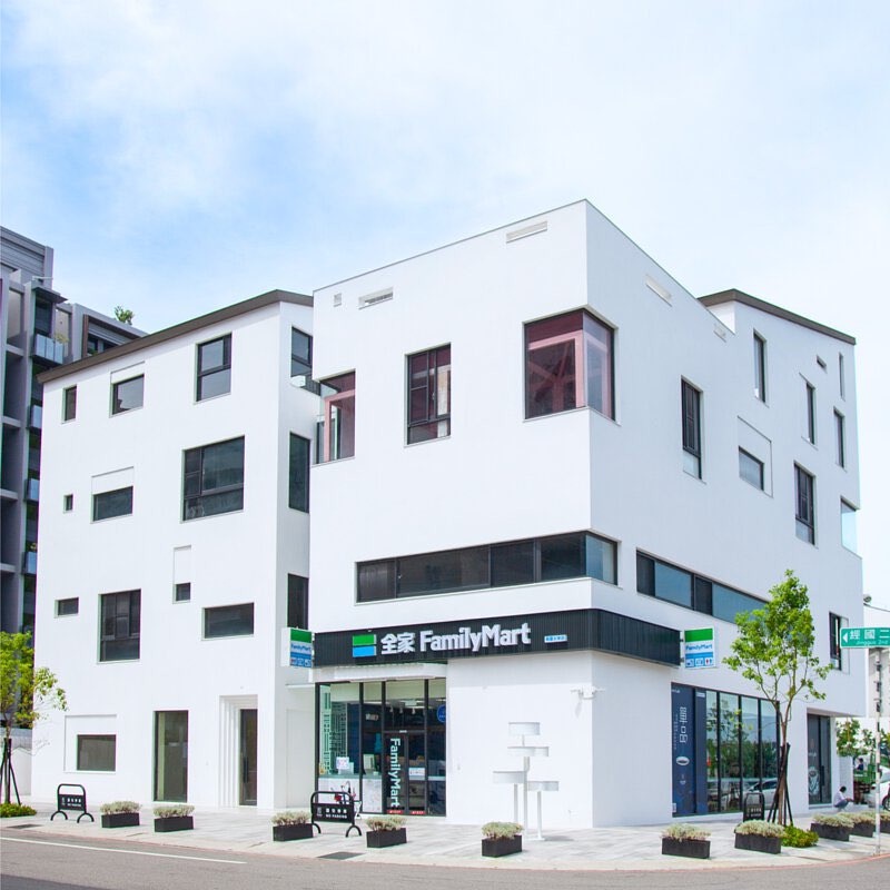 桃園打卡新景點!桃園景點「阜山聚落」開幕,絕美全白建築超好拍、超萌義式甜甜圈必吃
