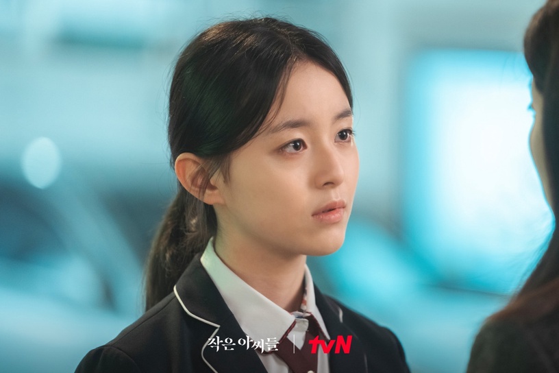 網議《小女子》劇情槽點!「仁珠」藏不好20億、突然被打太狗血,三姊妹人設太不討喜?