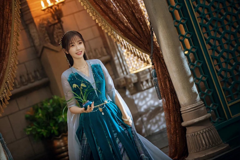 這些「絕美古裝」是同個造型師!《狐妖小紅娘》楊冪妖媚,楊超越這部不輸《蒼蘭訣》!