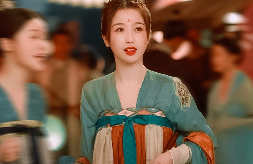 這些「絕美古裝」是同個造型師!《狐妖小紅娘》楊冪妖媚,楊超越這部不輸《蒼蘭訣》!