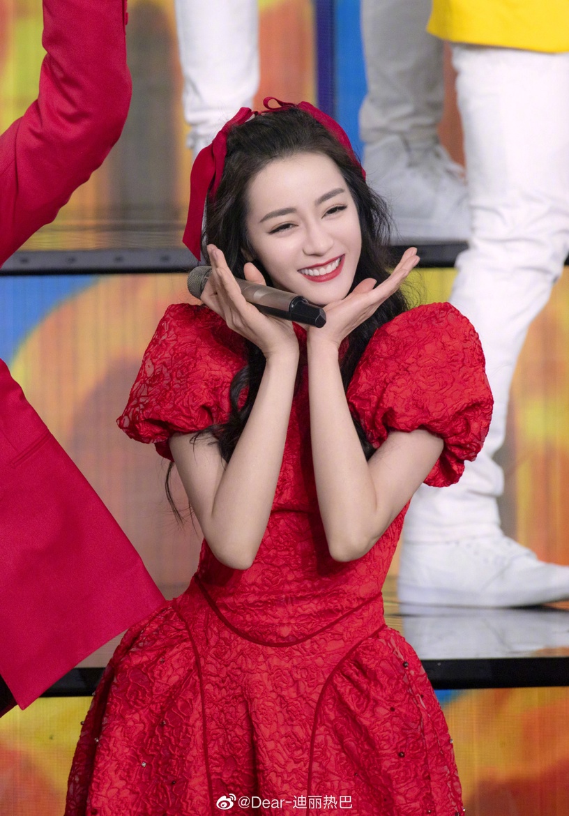 陸劇女星「微博粉絲數」Top10!熱巴超越唐嫣,趙麗穎9000萬粉,楊冪粉絲數竟有1.12億
