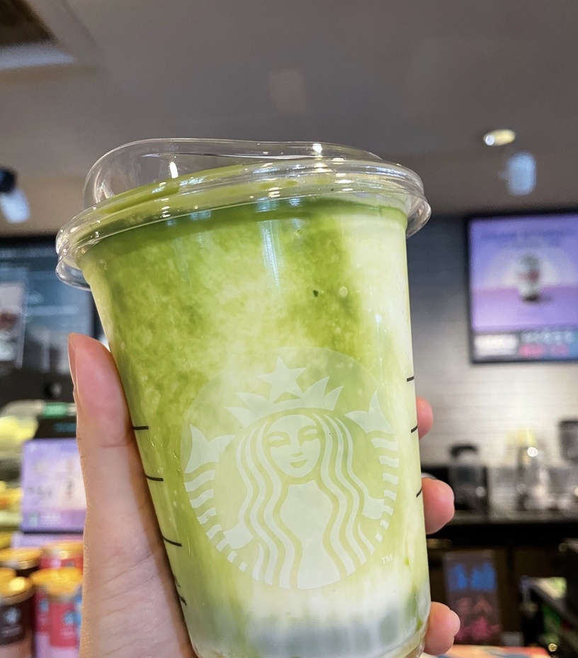 星巴克10月優惠:foodomo外送巧克力可可碎片星冰樂、醇濃抹茶那堤享優惠買二送一