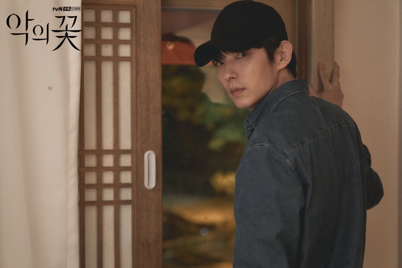 「美強慘」韓劇角色!《千元律師》南宮珉喪父喪妻,李鍾碩李準基每部劇都要死一個親友