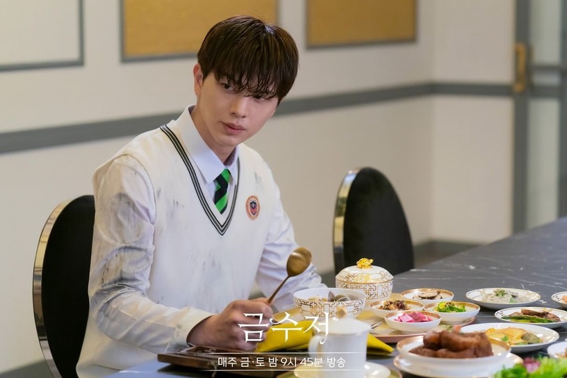 《人生勝利組》初版「劇情設定」!原本「金湯匙」能用無數次?爸爸們也用過金湯匙?