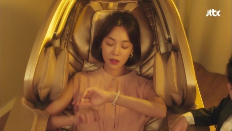 韓劇「超幽默PPL」!《千元律師》太直白引熱議,陸星材《學校2015》PPL尷尬又好笑