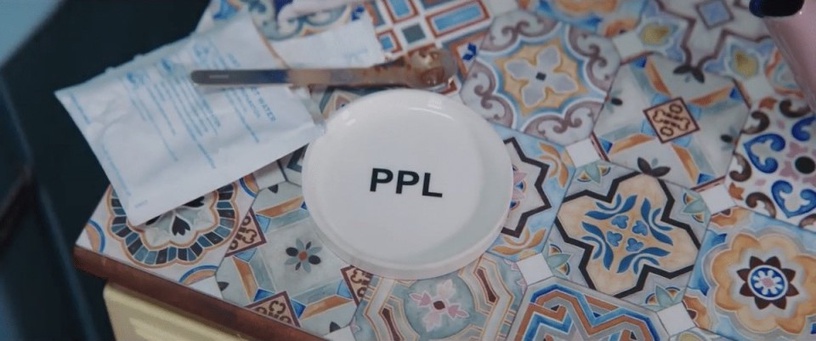 韓劇「超幽默PPL」!《千元律師》太直白引熱議,陸星材《學校2015》PPL尷尬又好笑