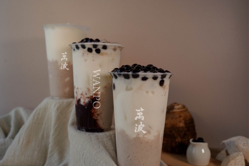 芋頭手搖控開喝!萬波芋頭系「芋頭波霸鮮奶、芋頭鮮奶」回歸,綿密芋泥加波霸更有口感