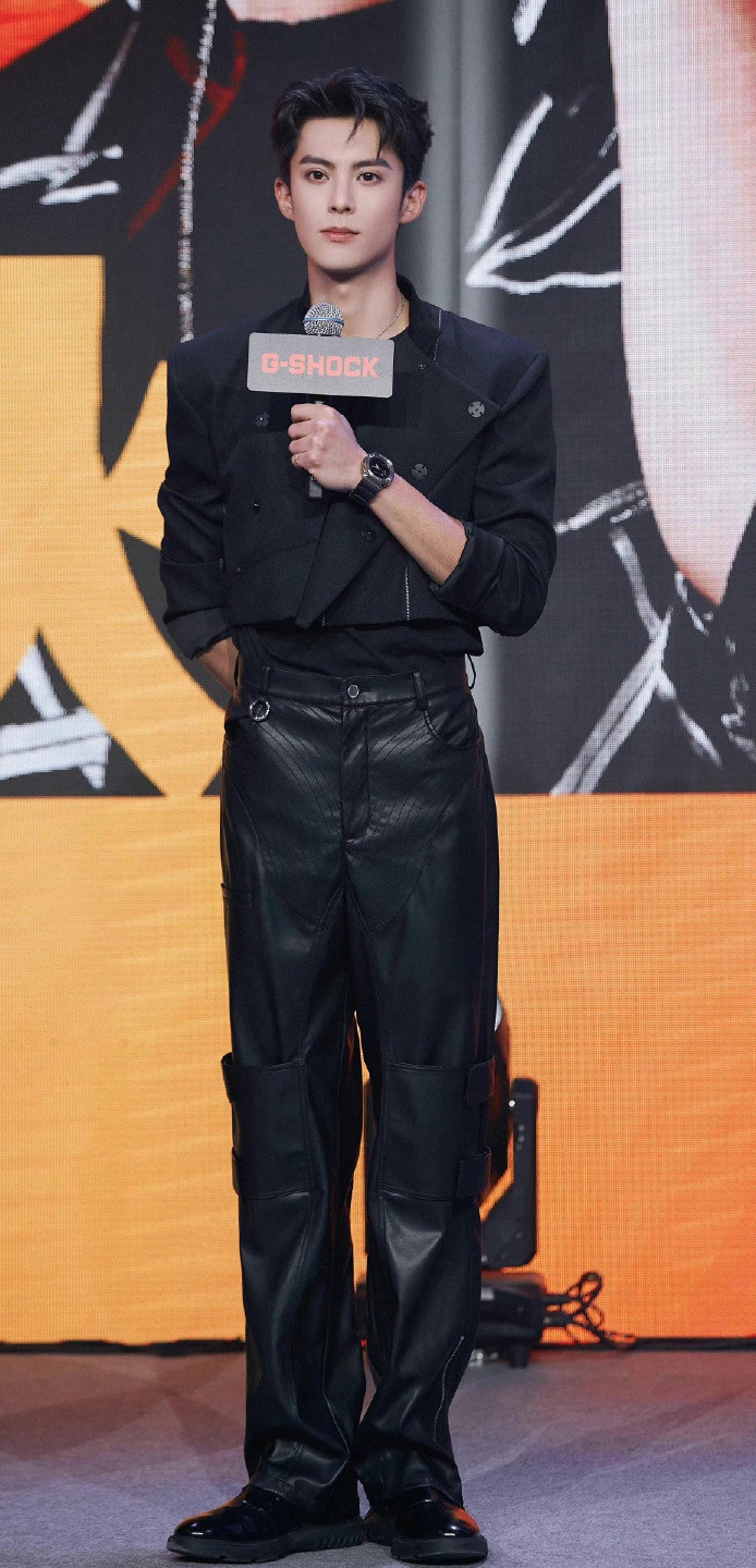 陸劇男星「長腿趣事」!胡一天同框不了沈月,吳磊紳士腿好鬧,他高到無法隨熱巴跳崖?