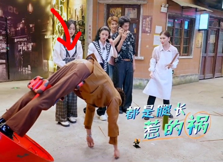 陸劇男星「長腿趣事」!胡一天同框不了沈月,吳磊紳士腿好鬧,他高到無法隨熱巴跳崖?