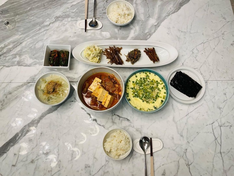 孫藝珍順利生下兒子!玄彬婚後超寵孫藝珍,提到寶寶甜笑:「要買漂亮球鞋給他!」