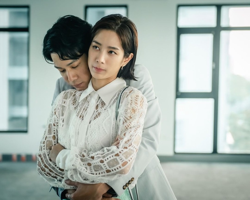 《她和她的她》15句破碎療傷台詞:「有一種人比壞人更可惡,他們看起來面目和善。」