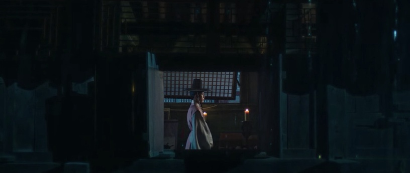 《王后傘下》鏡頭解析!「染血的鳥」象徵世子病重,「這圖」隱喻啓晟大君真面目,太絕