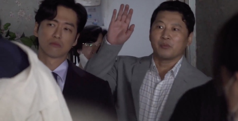 《千元律師》南宮珉8個「即興演出」!手抖弄掉清心丸&「炸醬麵打翻」崩潰竟都是他即興