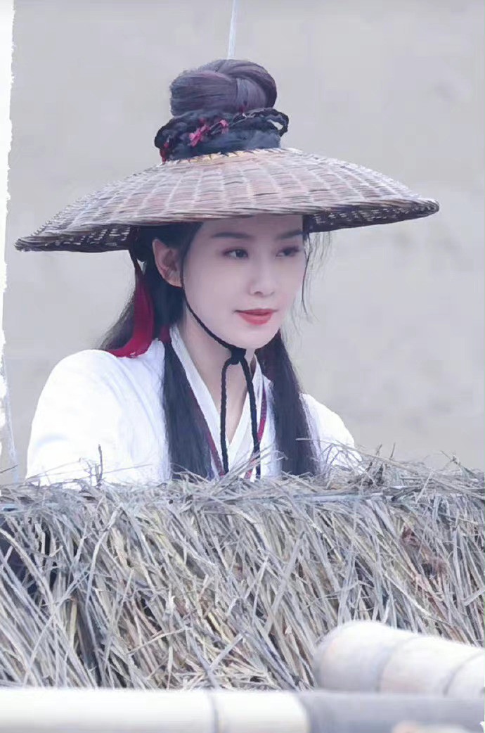 9位陸劇女星「最新古裝造型」!趙麗穎貴氣,白鹿紅衣夢回《周生如故》,吳謹言像仙女