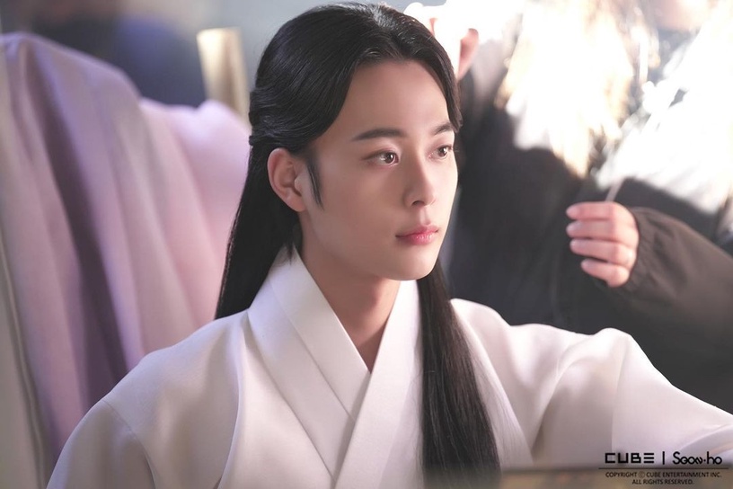 《王后傘下》柳善皓的可愛幕後!出演後意外激發探索美食愛好,對「粉紅色」無法讓步!