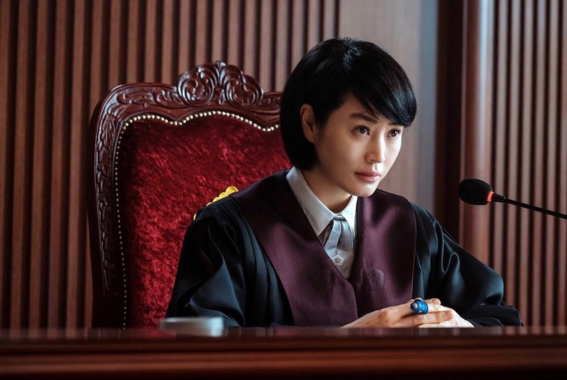 《王后傘下》嬪妃演員介紹!淑媛是《黑話律師》市長夫人,清荷演過《海岸村恰恰恰》?