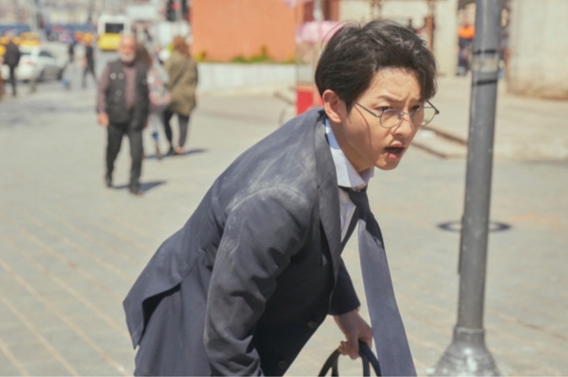 網議《王后傘下》《財閥家的小兒子》「收視狂飆」原因!節奏超快,追一集就停不下來了