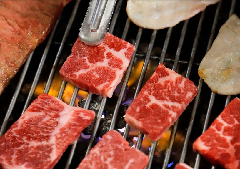 熊一頂級燒肉「12月壽星生日優惠」:免費升級美國見島和牛吃到飽