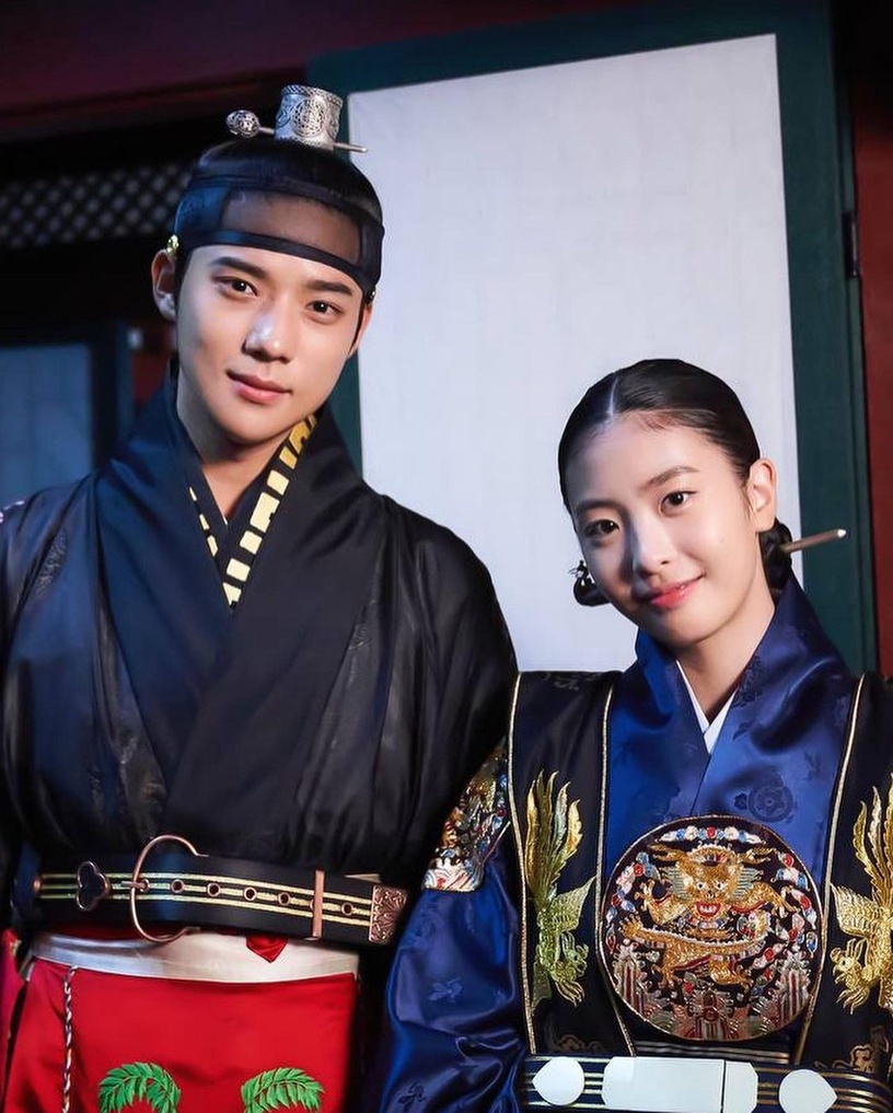 《王后傘下》清荷「吳藝珠」7個秘密!Rain公司首位女星,身高近170,曾演《海岸村》!