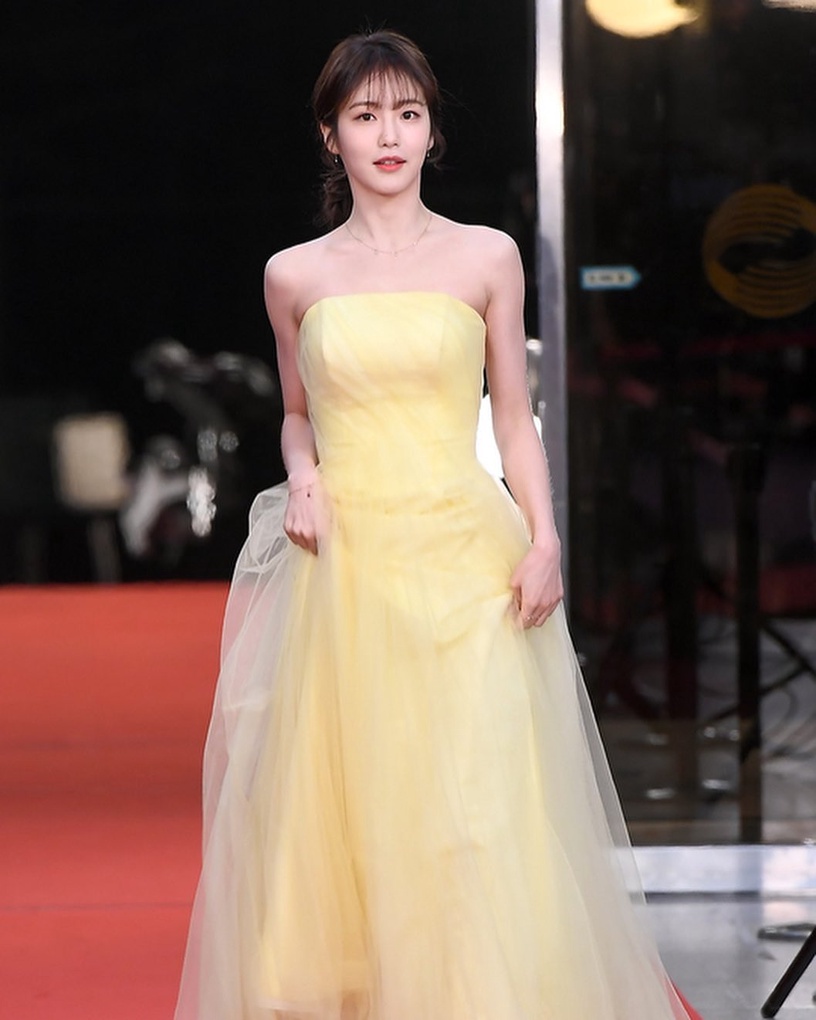 8位「隱藏版」長腿女星!《王后傘下》「清荷」竟是168cm長腿美女,金憓秀申鉉彬都超高