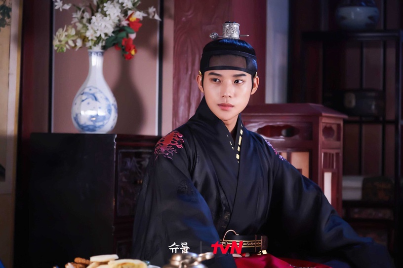 《王后傘下》成枏大君&清荷感情細節!「太陽」象徵成枏大君動心,兩次「圓房」有對比