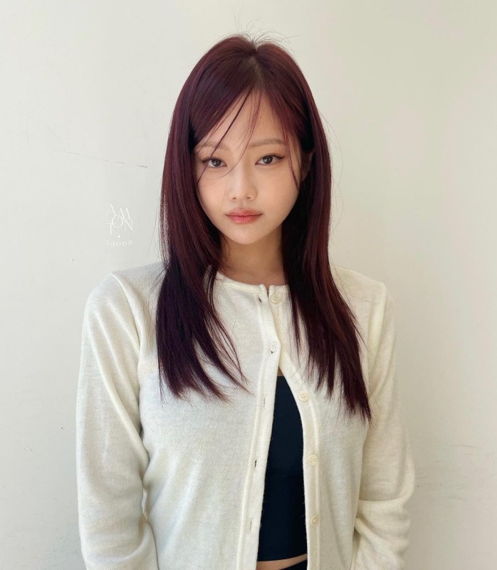 2023 Pantone色公開!必染「胭脂紅棕」髮色推薦,這樣染絕美顯白又不怕布丁頭