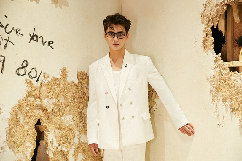 9組陸劇男星「同團不同命」!肖戰當年演男3如今變頂流,王一博資源好,這團對比最諷刺