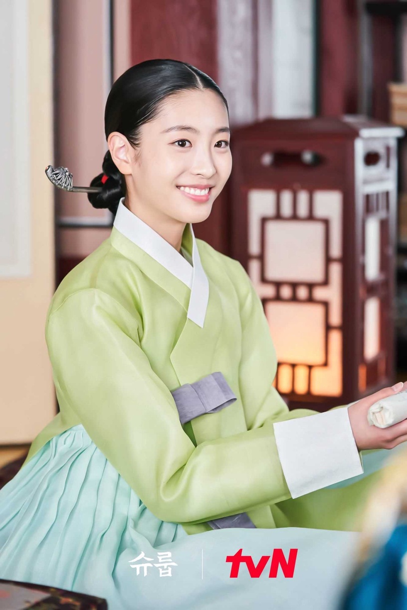 近期韓國演員熱度榜TOP10!《王后傘下》文相敏竟沒前三,《財閥家》宋仲基&金憓秀爭冠