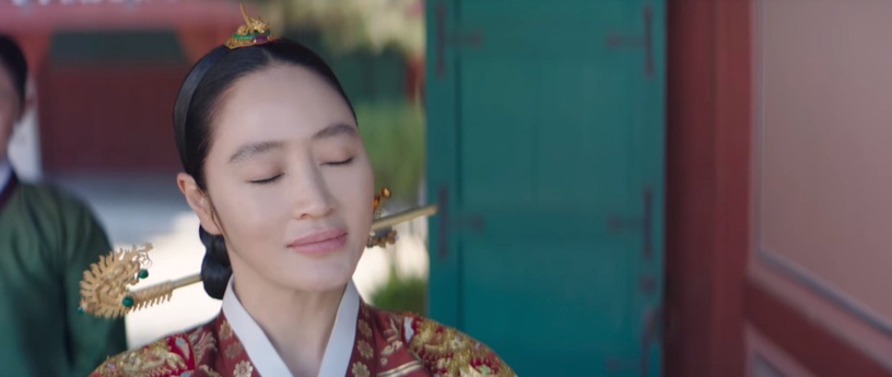 《王后傘下》結局「前後呼應」!成枏大君替中殿「撐傘」太神,成枏&王都從愧疚中解脫