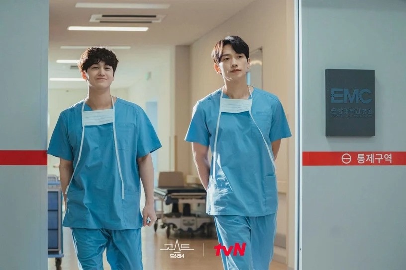 2022「tvN韓劇」收視排行TOP8!《還魂》輸給《小女子》,《王后傘下》結局衝上冠軍!